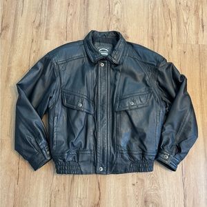 Vintage St. John’s Bay Genuine Leather Bomber Jacket Black Size L